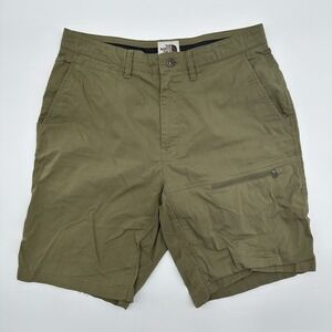 The North Face Utility Shorts Mens Size 32 Green Multi Pocket Hiking Performance